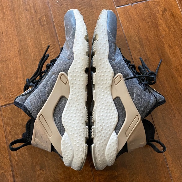 Nike Air Huarache Run Ultra SE Sneakers Sz 6 - Picture 5 of 12